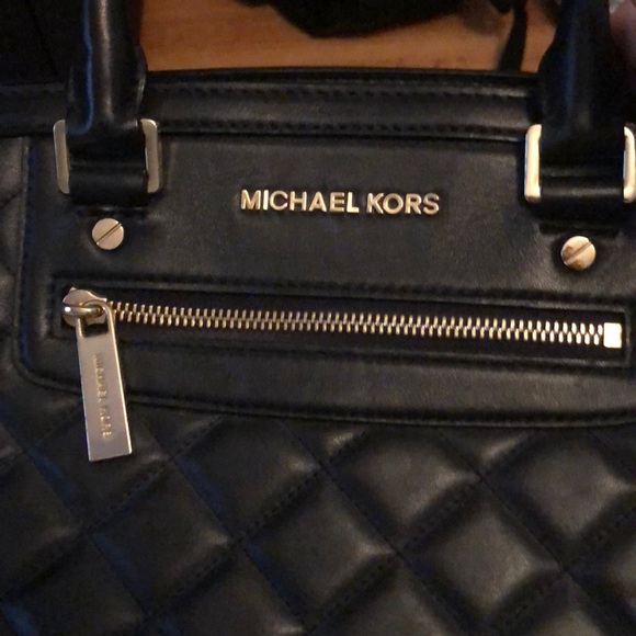 Authentic Michael Kors Quilted Leather Pocketbook - Picture 6 of 8
